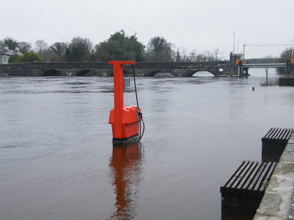Roosky Liftingbridge 4. Dezember ©Ralf Flood Roosky Bridge Today