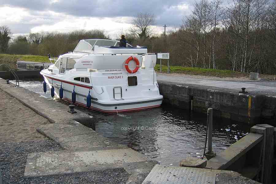 SEW Castlefore-Lock-NO.8; click to "enlarge"