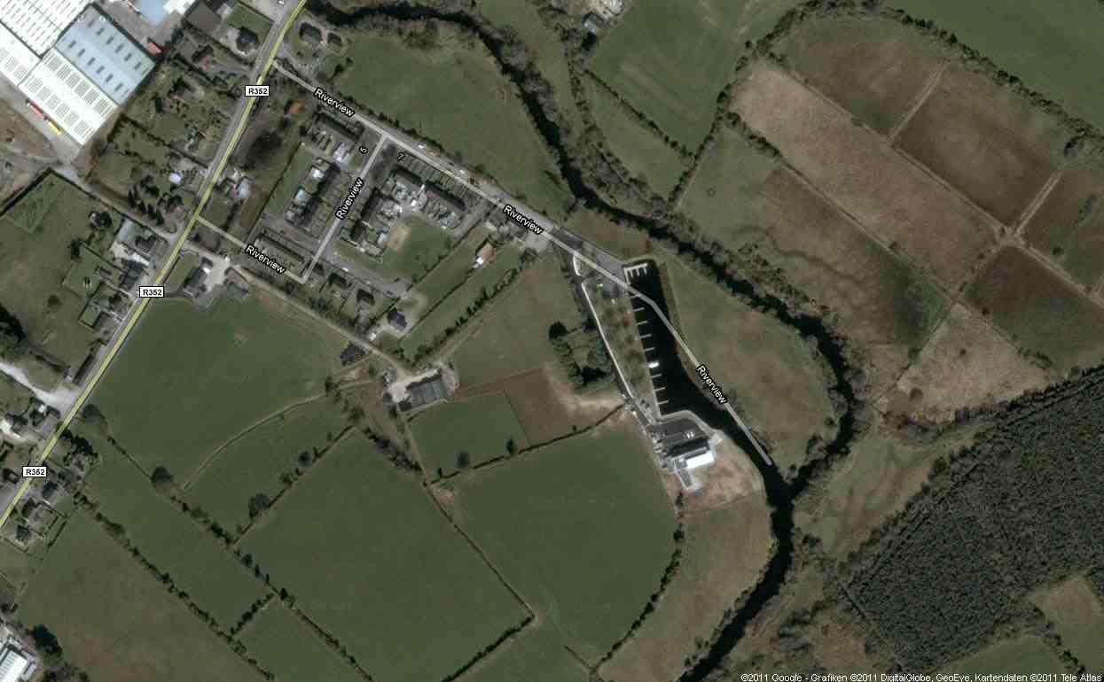    Scarriff Harbour; © Google Maps; click to "Google Maps Scarriff Harbour"