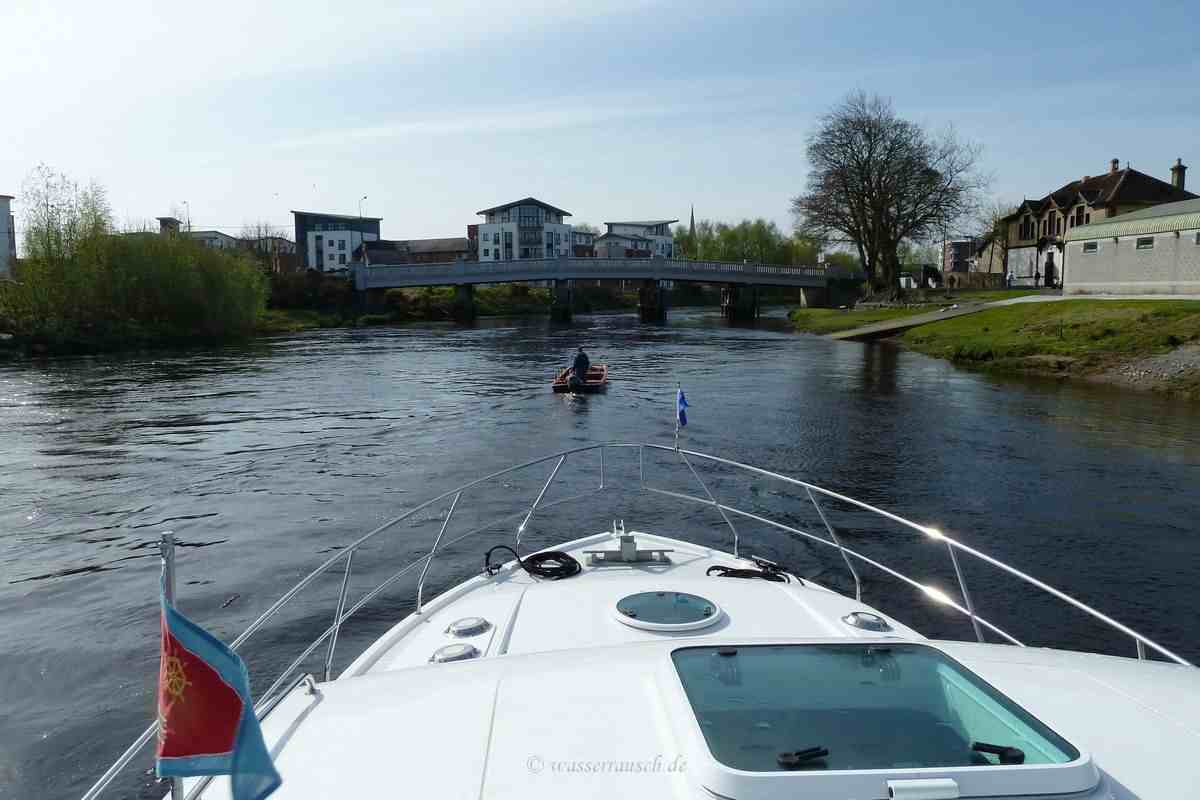 O'Dwyer's-Bridge; © wasserrausch; click to "Webside Wasserrausch: The boat trip in April / May Limerick over Ardnacrusha Power Station"