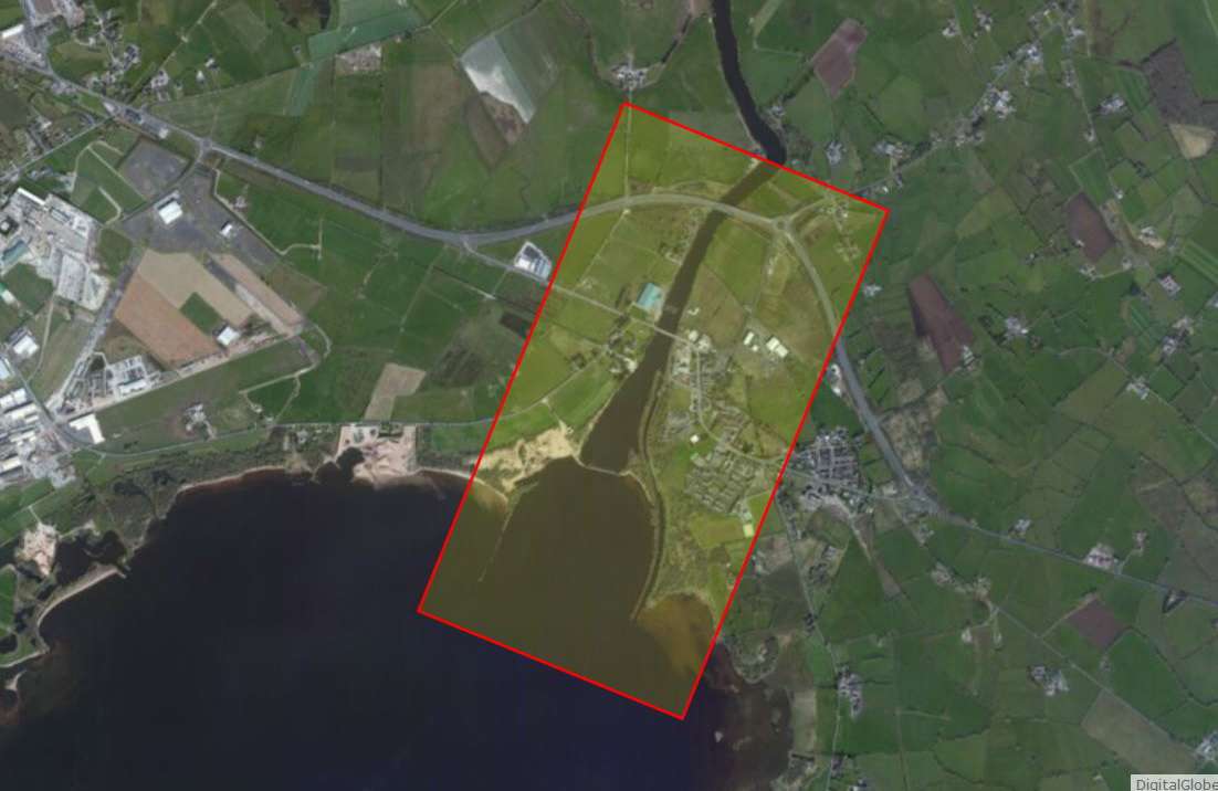 Lough Neagh Entrance and Toome Canal; © esri; click to "Lough Neagh Entrance and Toome Canal Map "