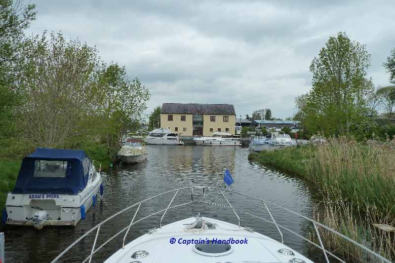 Portumna- Connaught Harbour-Lough Derg;   click picture to "enlarge"