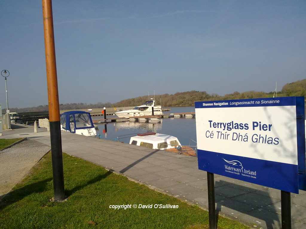 Terryglass Pier; © David O'Sullivan; click to Lough Derg Gortmore Point and Terryglass