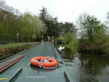 Approach Lower Ballyellen Lock