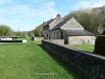 Carriglead Lock with very nice Lockkeeper House
