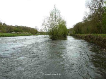 Current below Borris Lock