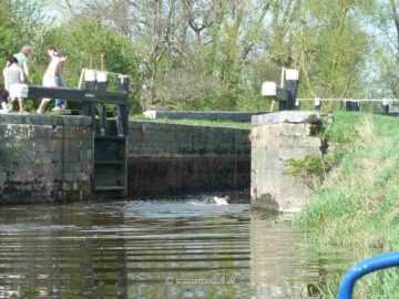 Jump from the Lock Wall