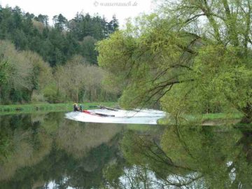 Kayakers at Clasganna Weir