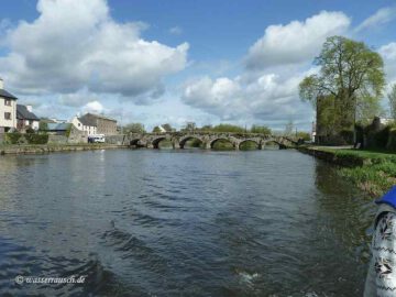 Leighlingbridge with Black Castle