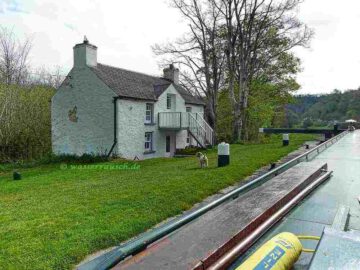 Lower Tinnahinch Lock Lockkeeper House
