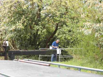 Painting job at the Lockgate