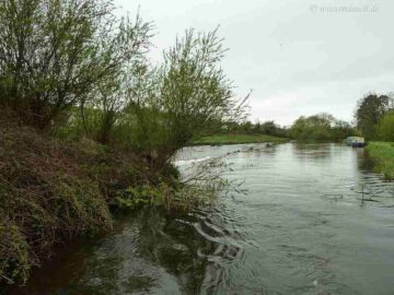 Shallow and narrow entrance Borris Cut