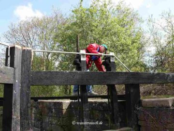  Willi, cranks up the Lock Gates Contactor