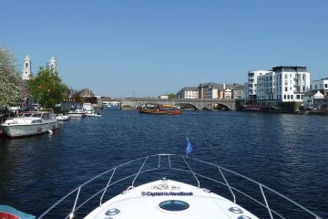 Athlone Town Bridge;© Captain’s Handbook; click to "enlarge"