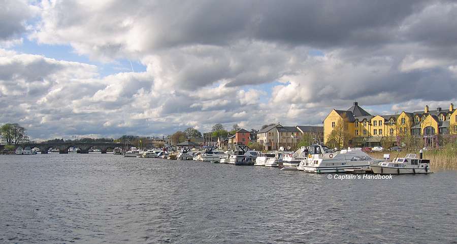 Carrick on Shannon; © Captain’s Handbook