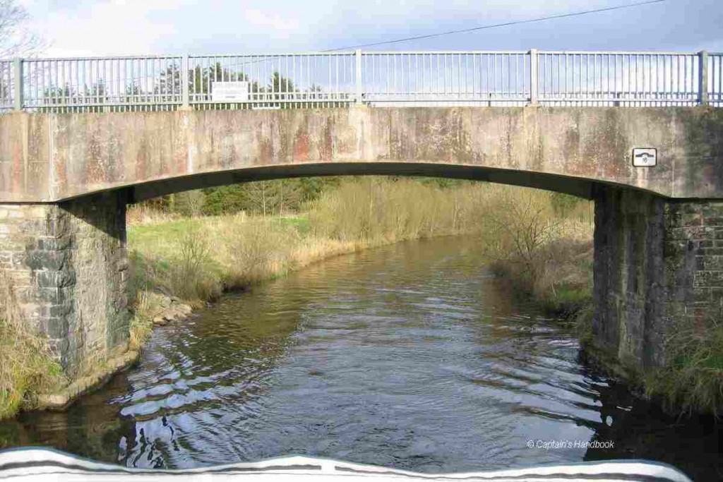 SEW Muckros Bridge 16; © Captain’s Handbook; click picture to "enlarge"