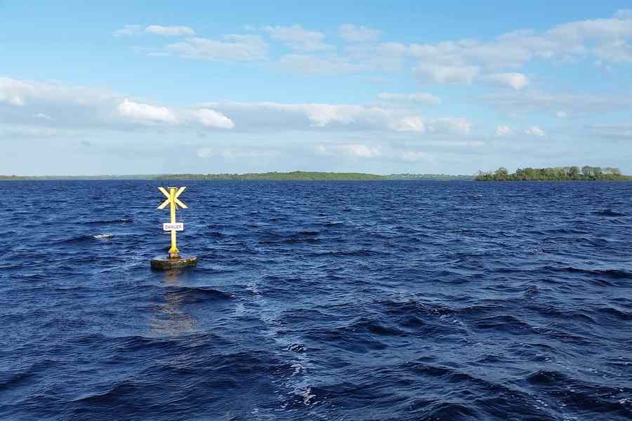 Yellow Special Marker Lough Ree; © WI