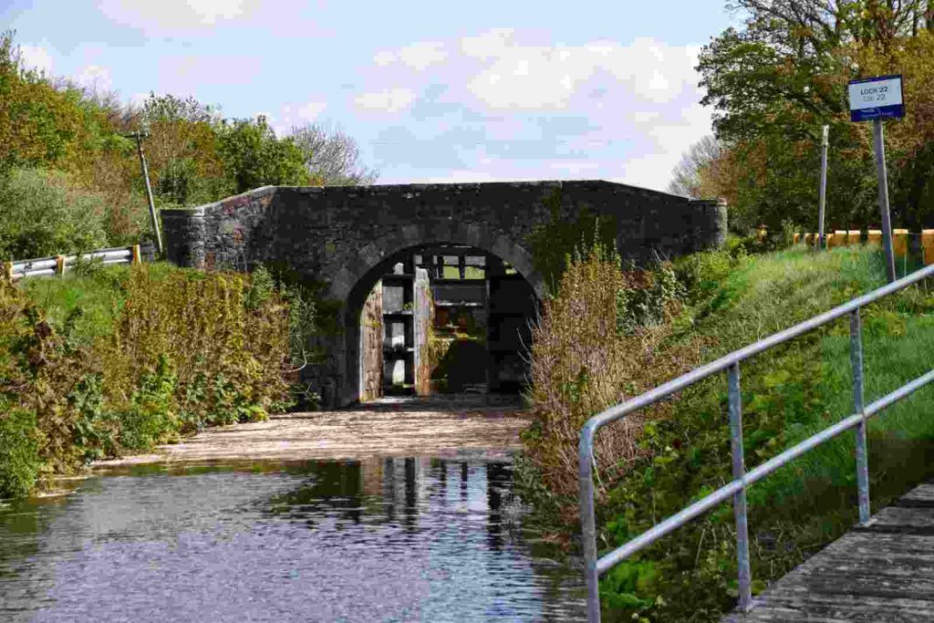 Glenaree Bridge Lock 22: © Joe Mansfield;