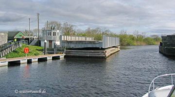 Portumna Bridge; © CHB