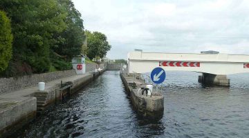 Portora Lock with Power-Line; © chb